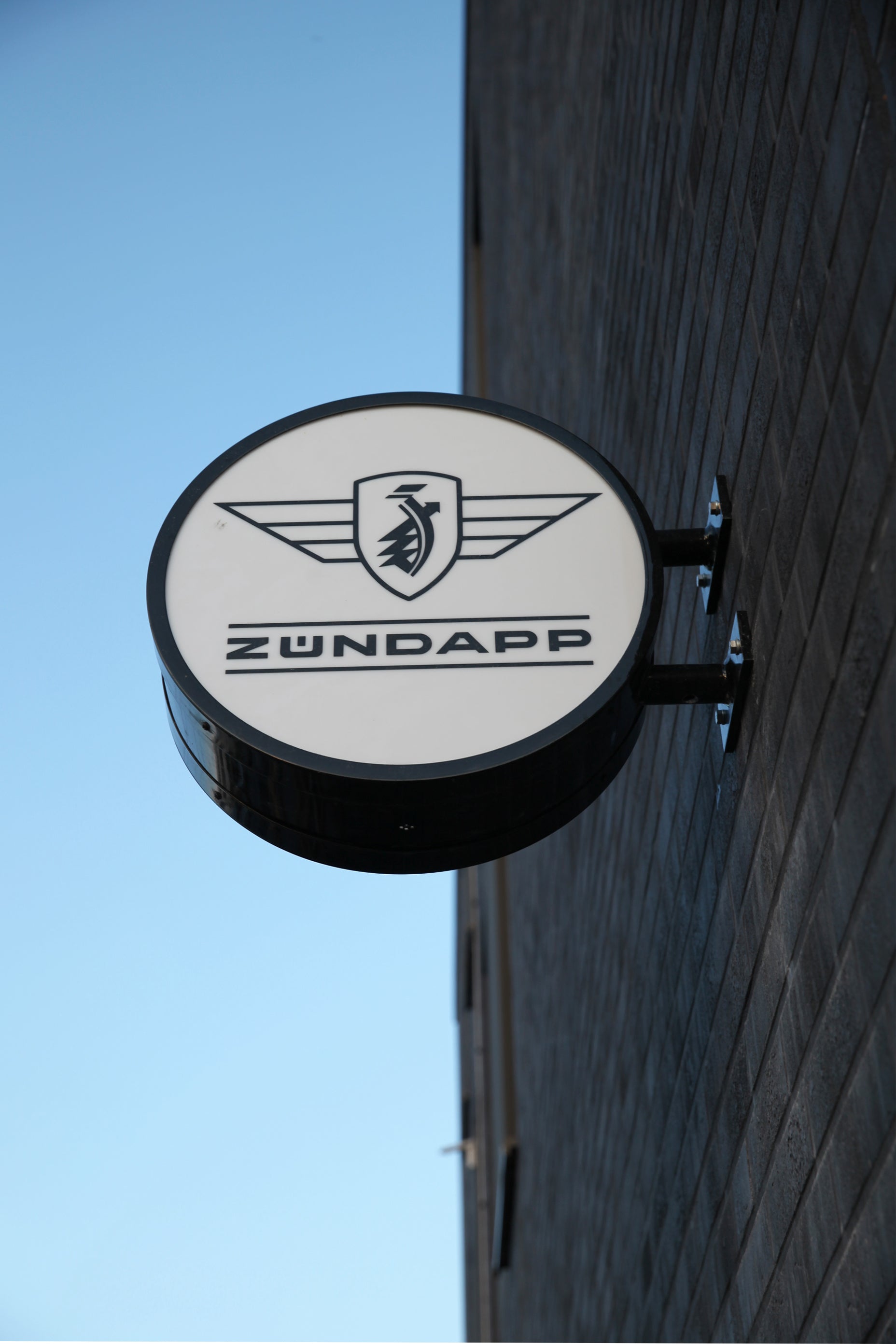 Zuendapp_Shop_HH_Schild_02.jpg